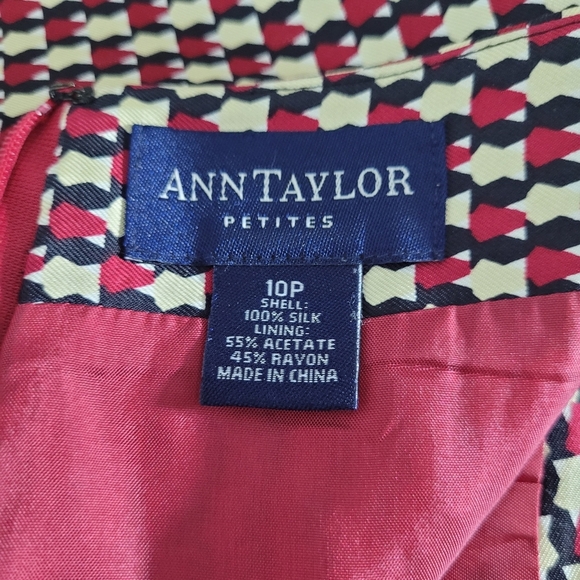 Ann Taylor 10P Pencil Skirt Rayon Blend Silk Lining Multicolored Geometric Print - Picture 4 of 8